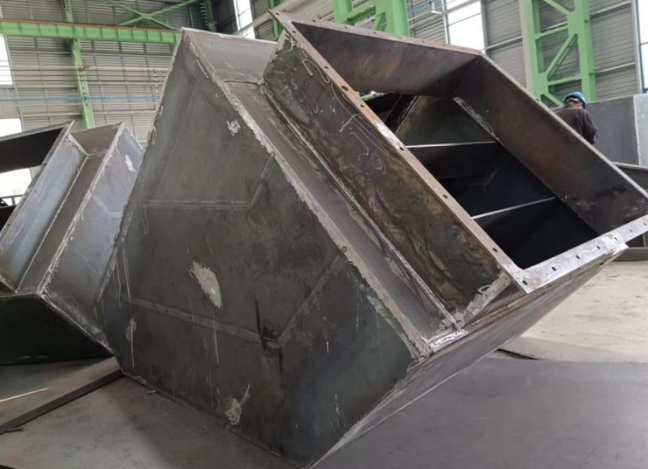 法國(guó)破碎站卸料斗項(xiàng)目